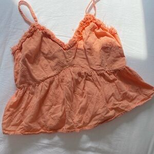 Cropped embroidered top ruffle